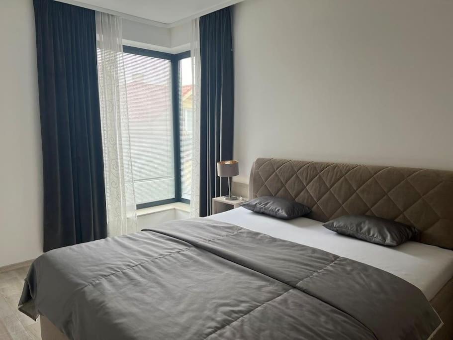 Apartmán Rezidencia Kmetova So Sukromnym Parkovanim Zdarma, 5 Min Peso Do Centra